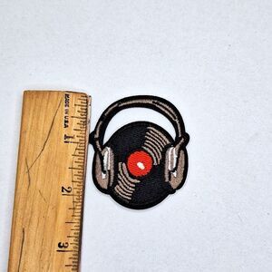 Headset headphones music PLAYER iron on patch diy sew on wearab…